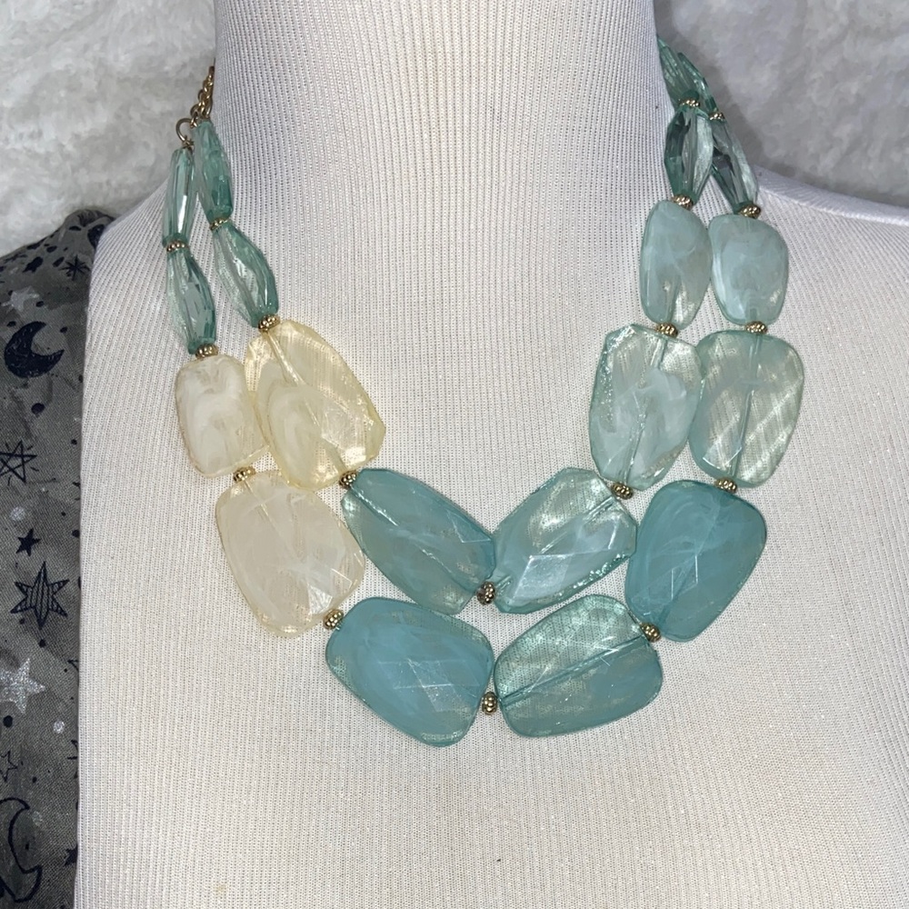 Elegant Blue and Cream Necklace